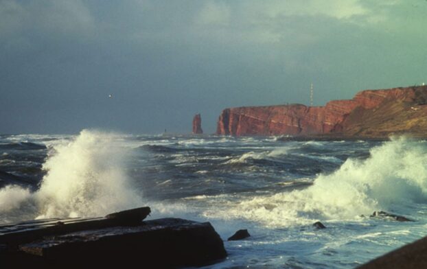 img_regiomaris_helgoland_brandung